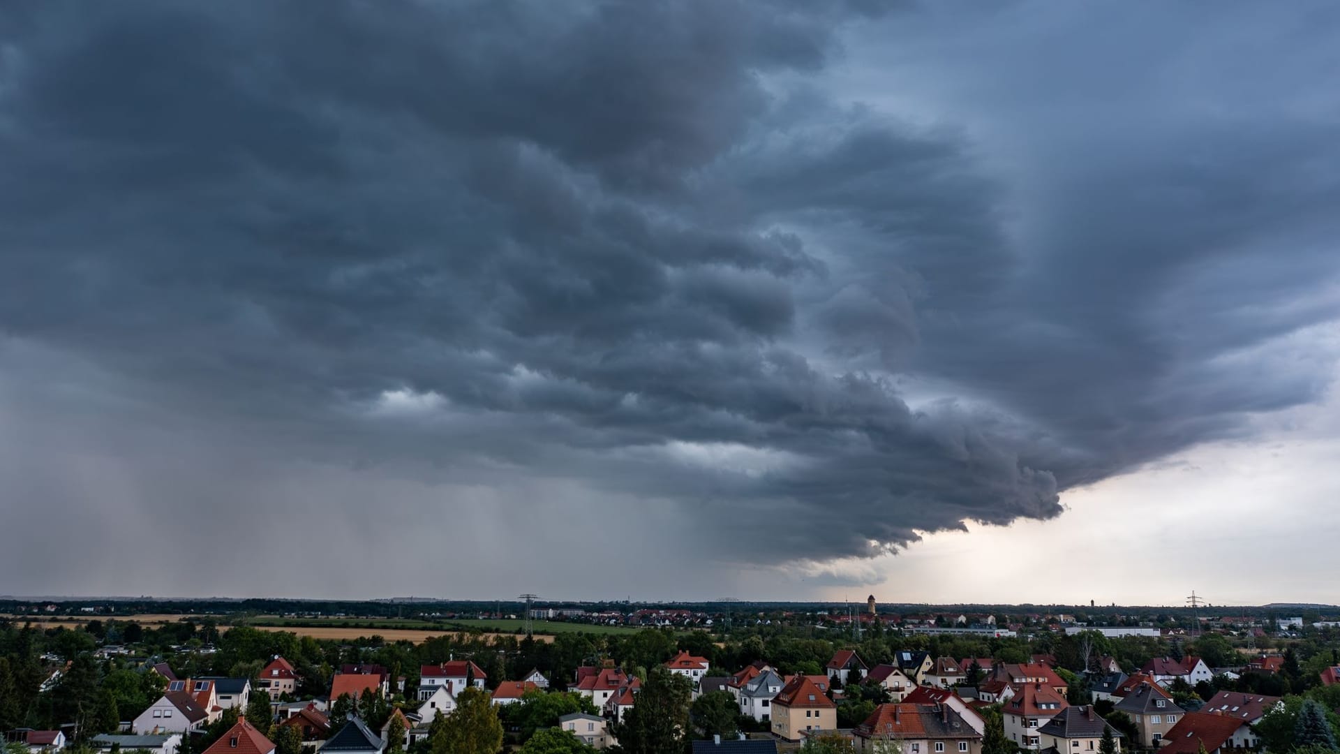 DWD sagt Unwetter im Osten voraus