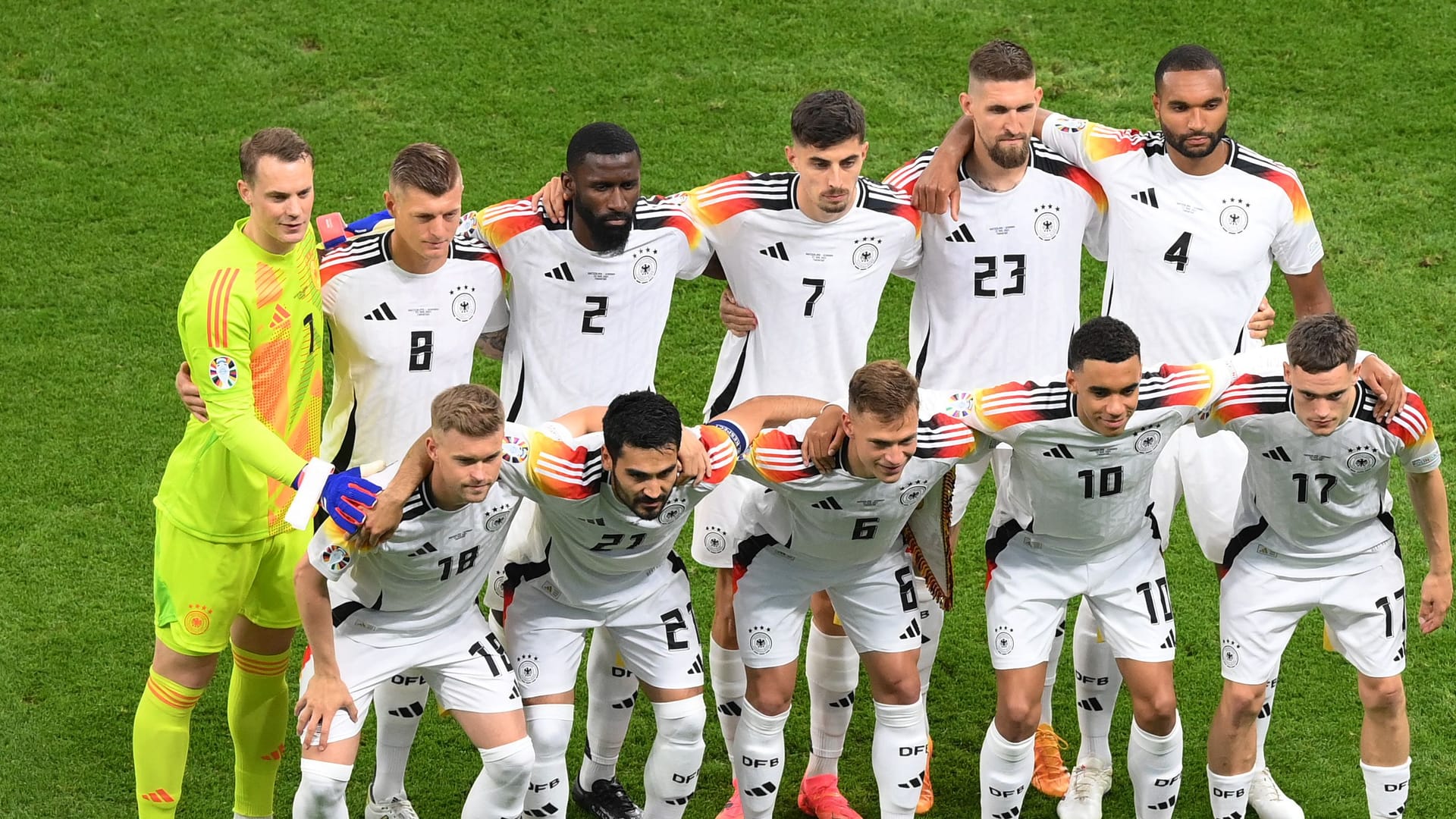 Die deutsche Fußballnationalmannschaft: Für die Spieler war der Tag nach der Partie gegen die Schweiz am 23. Juni noch nicht vorbei.