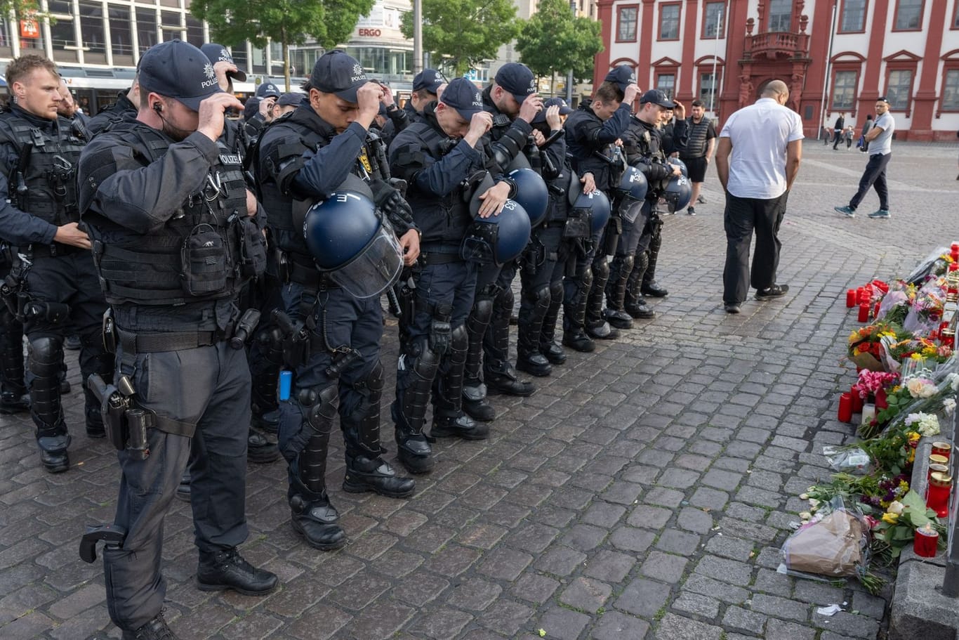 Trauer um getöteten Polizisten in Mannheim