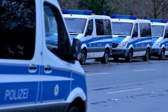 Einsatz der Berliner Polizei (Symbolfoto): In Köpenick ist eine Frau offenbar ermordet worden.