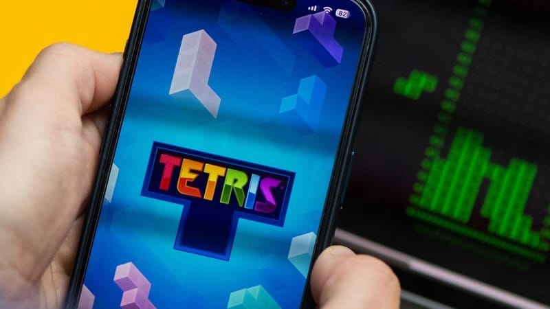 Auf dem Handy: Wer keinen Gameboy hat, kann sich Tetris auch als App auf Android- und iOS-Smartphones laden.