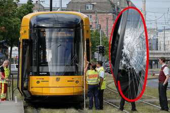 Die Unfallstelle an der Haltestelle Cottaer Straße: Der Aufprall war so heftig, dass an der Straßenbahn ein Sachschaden von rund 4.000 Euro entstand.
