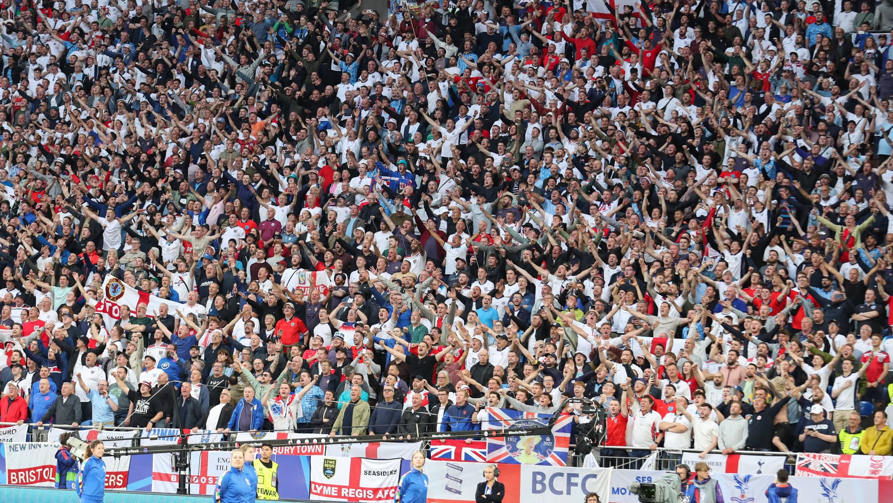 “Uefa muss sich mit den Vorkommnissen befassen”: Chaos in Gelsenkirchen nach Englands EM-Spiel