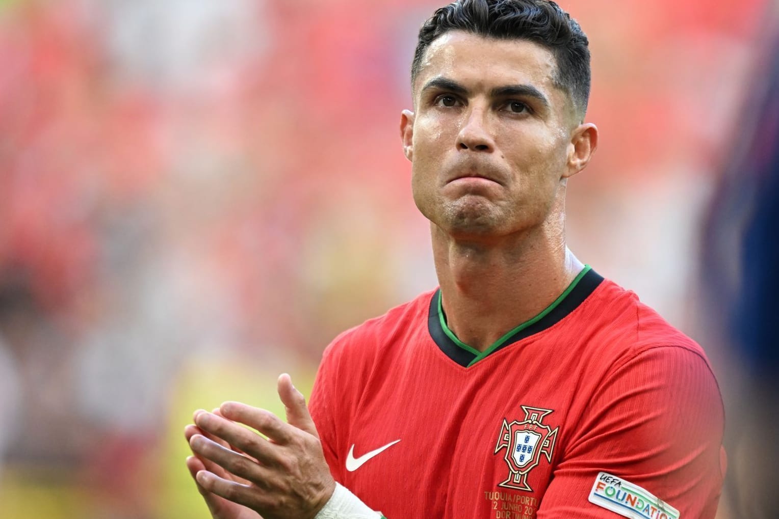 Portugals Star Cristiano Ronaldo kickt auch mit 39 Jahren noch sensationell gut.