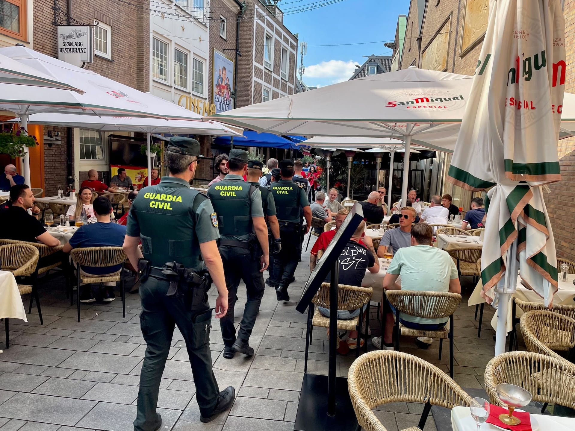 Die Einsatzkräfte aus Deutschland waren mit Unterstützung aus Spanien in der Altstadt unterwegs.