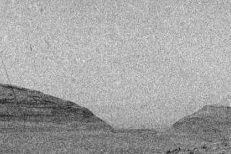 Aufnahmen des Mars-Rover "Curiosity": Die Flecken im Bild wurden durch Sonnenteilchen verursacht.