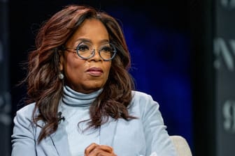 Oprah Winfrey ist bei einer Podiumsdiskussion in New York.