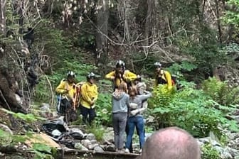 Rettung in den Santa-Cruz-Bergen in Kalifornien: Ein Wanderer verirrte sich und wurde nach zehn Tagen gefunden.