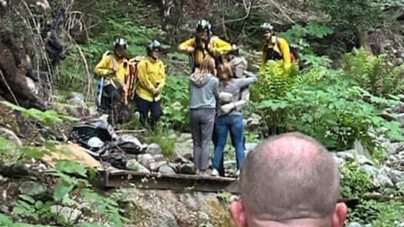 Rettung in den Santa-Cruz-Bergen in Kalifornien: Ein Wanderer verirrte sich und wurde nach zehn Tagen gefunden.