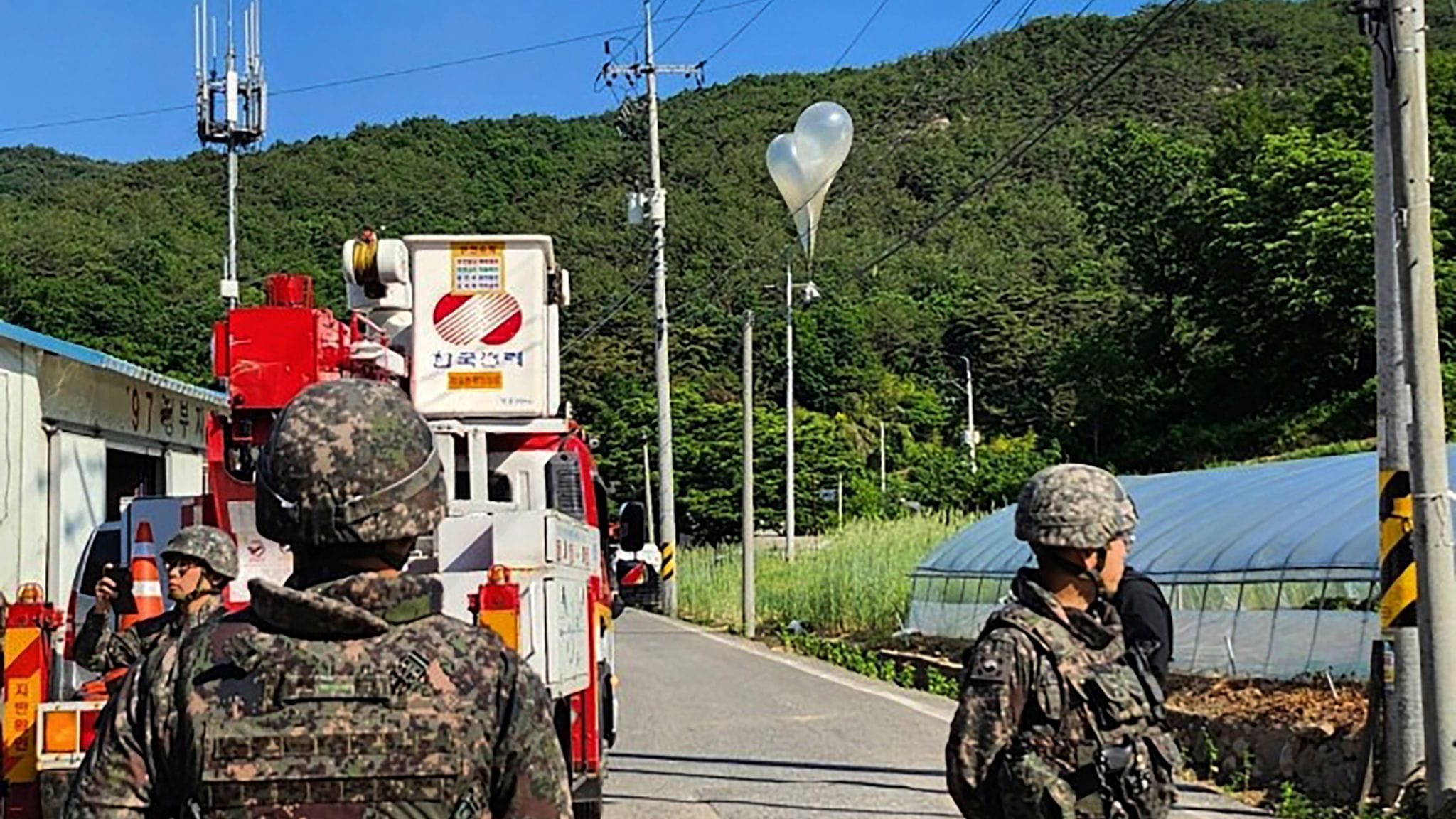 Südkorea: Seoul warnt Bevölkerung vor Ballons mit Müll aus Nordkorea