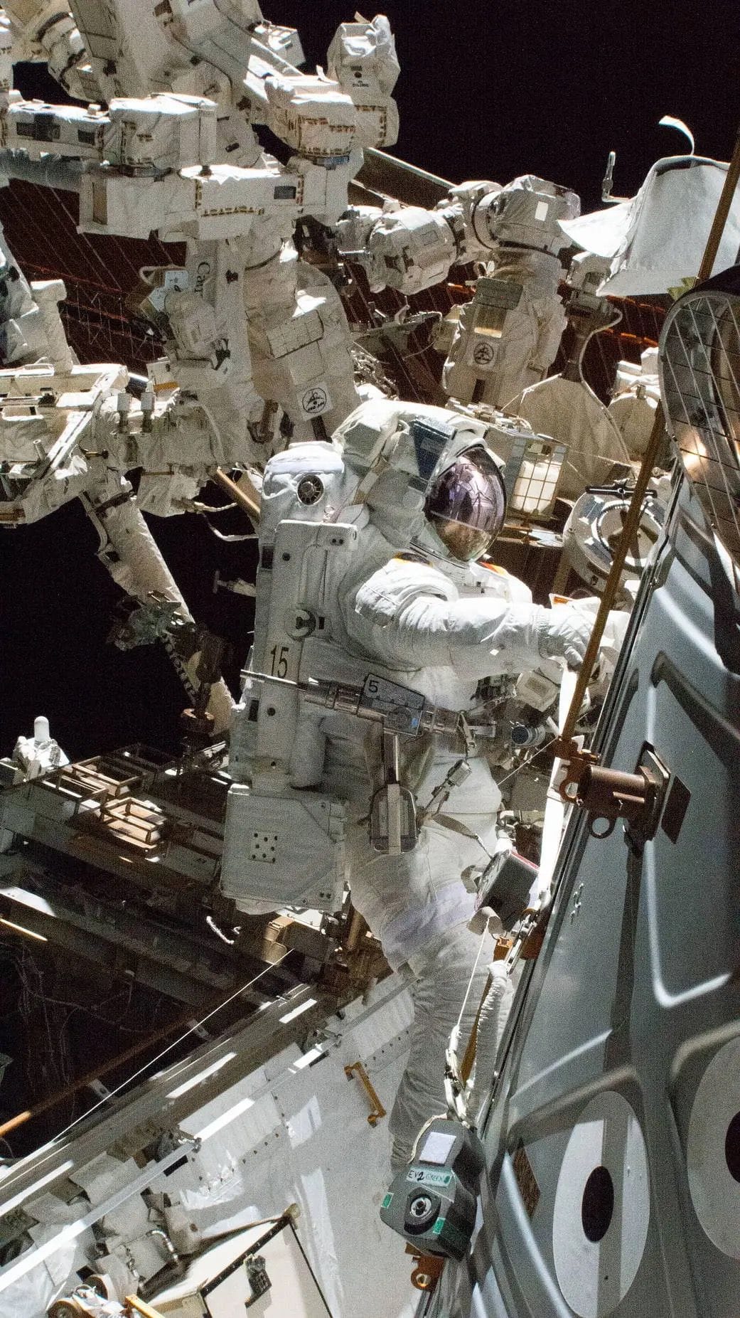 Während seines Aufenthalts auf der ISS absolvierte Matthias Maurer einen Außeneinsatz.