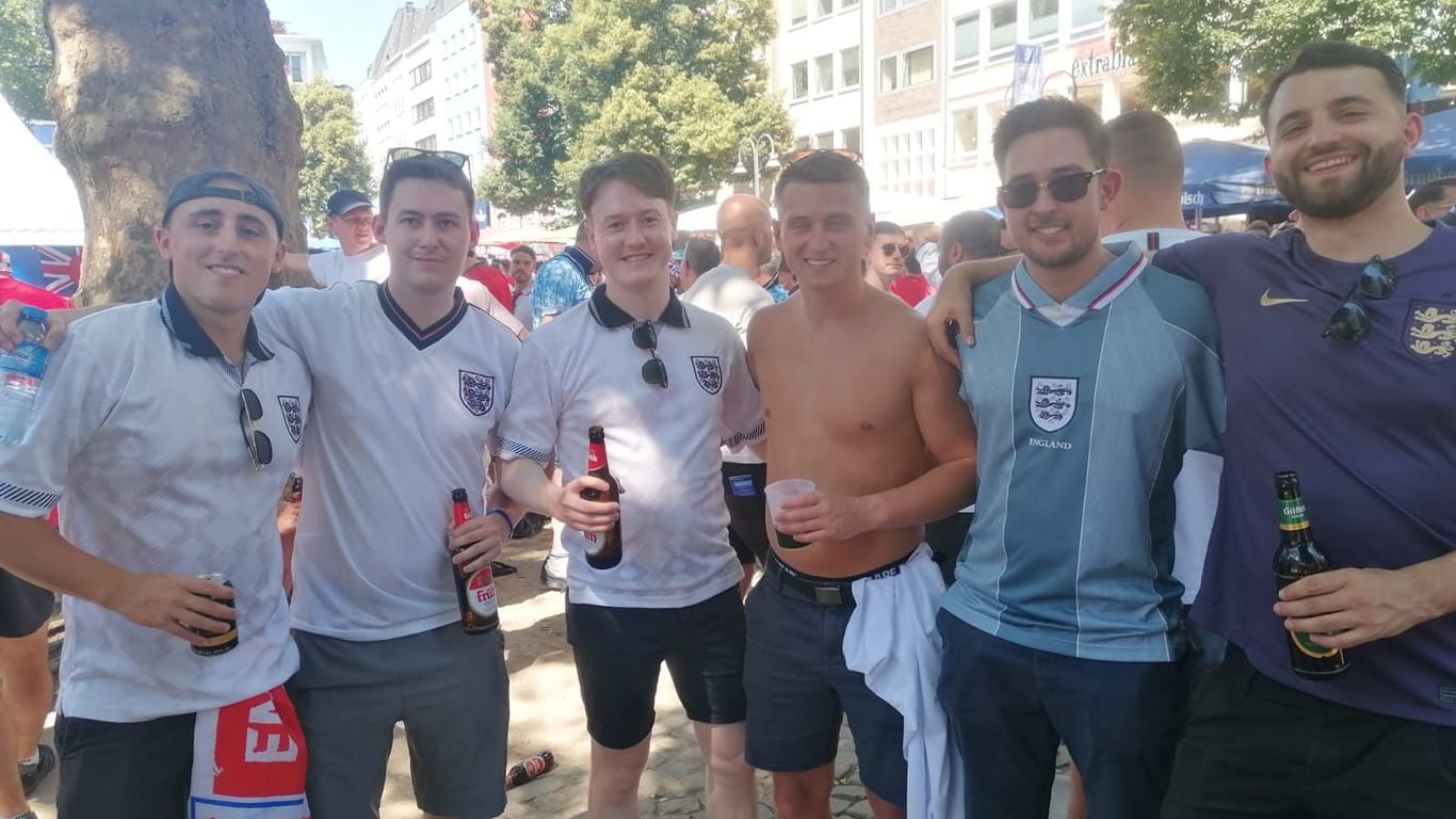 England-Fans am Heumarkt: Hier versammelten sich die "Three Lions"-Anhänger vor dem Spiel.