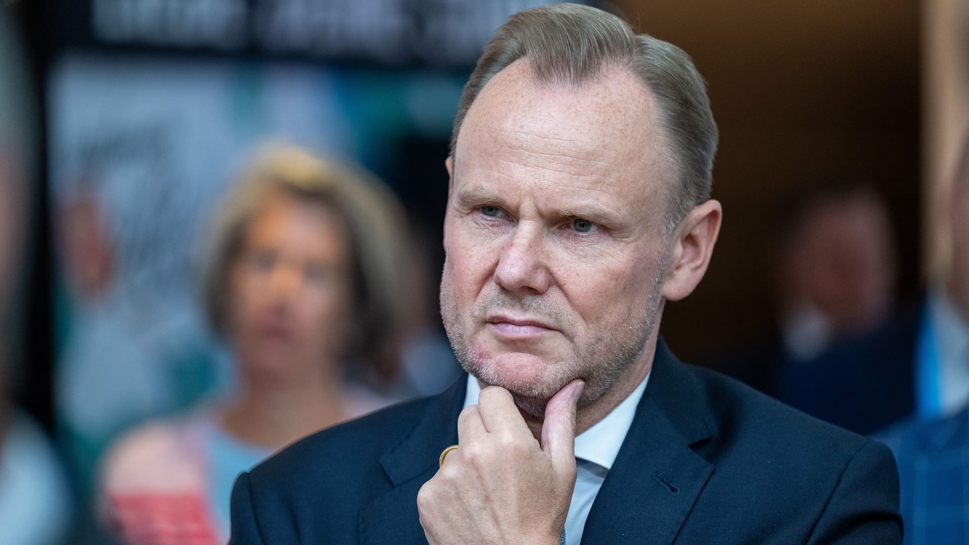 Hamburgs Innensenator Andy Grote: Der SPD-Politiker setzt sich für Abschiebungen von Straftätern ein. Hamburgs Innensenator Andy Grote: Der SPD-Politiker setzt sich für Abschiebungen von Straftätern ein.