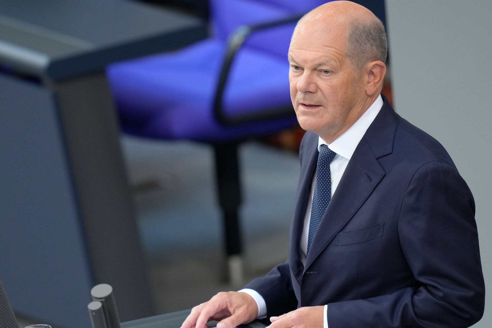 Bundeskanzler Olaf Scholz bei seiner Rede vor dem Deutschen Bundestag.