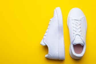 Sneaker-Sale bei Amazon: Sichern Sie sich sportliche Schuhe für Damen und Herren von Adidas, Puma, Reebok und Co. mit starken Rabatten (Symbolbild).