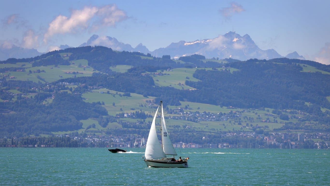 Bodensee bei Bregenz mit Blick auf Appenzell und Säntis