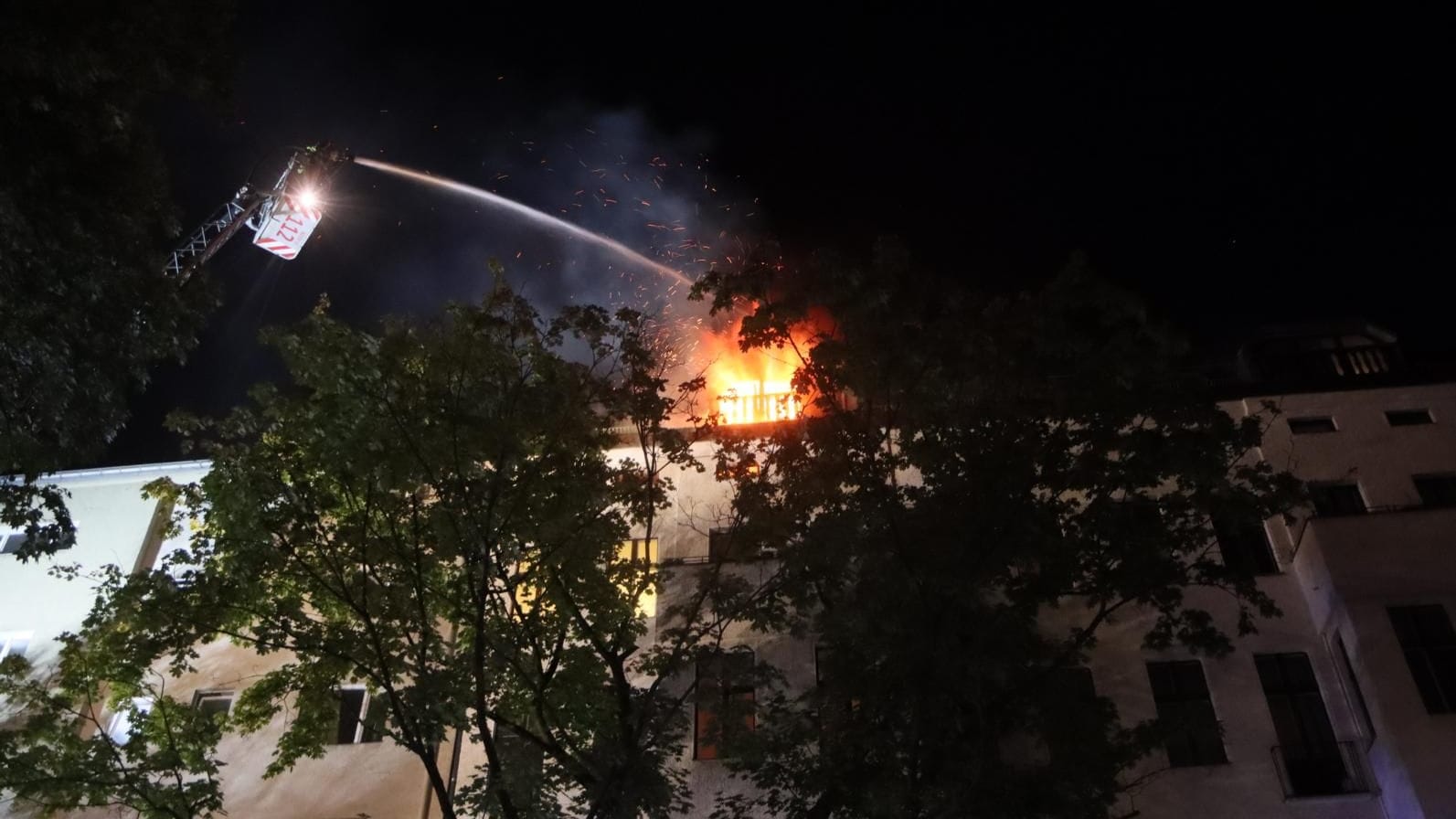 Brand Feuer Dachgeschosswohnung Willmanndamm Schöneberg