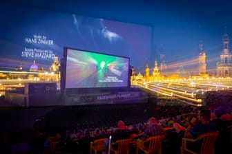 Mit mehr als 80 Filme, zehn Konzerte und elf weitere Veranstaltungen, werden die Filmnächte wieder Zehntausende auf die Elbwiesen locken.