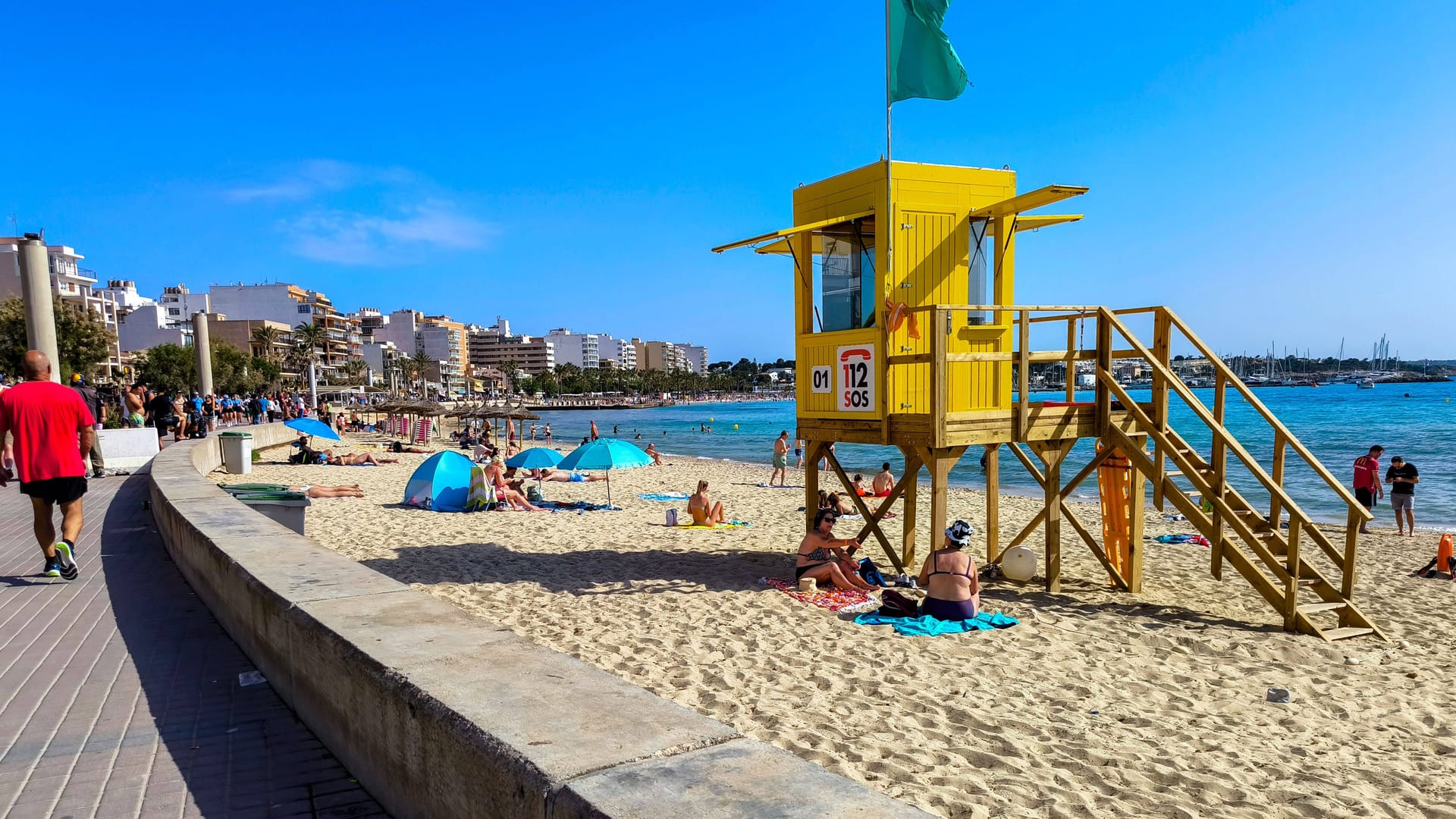 Blick auf die Playa de Palma auf Mallorca: Es wird heiß, aber noch ist es keine Hitzewelle.