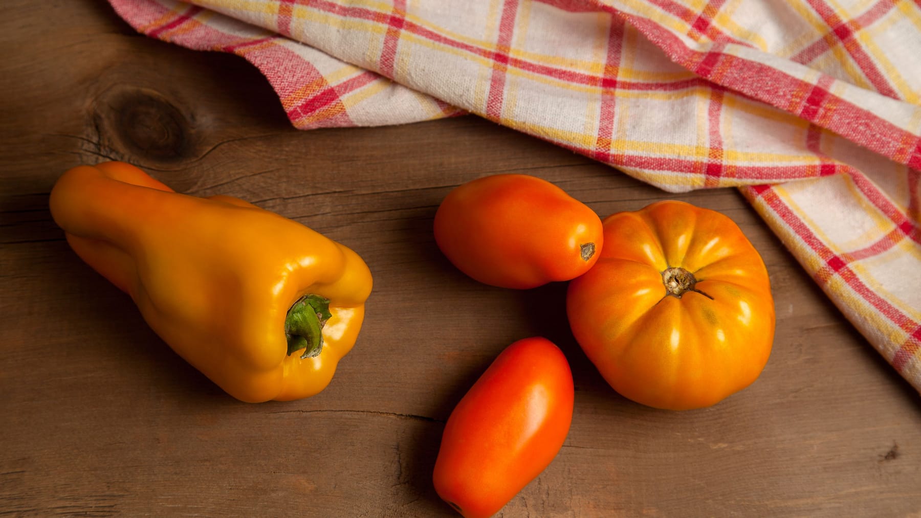 Tomate und Paprika Können Sie das Gemüse zusammen pflanzen?