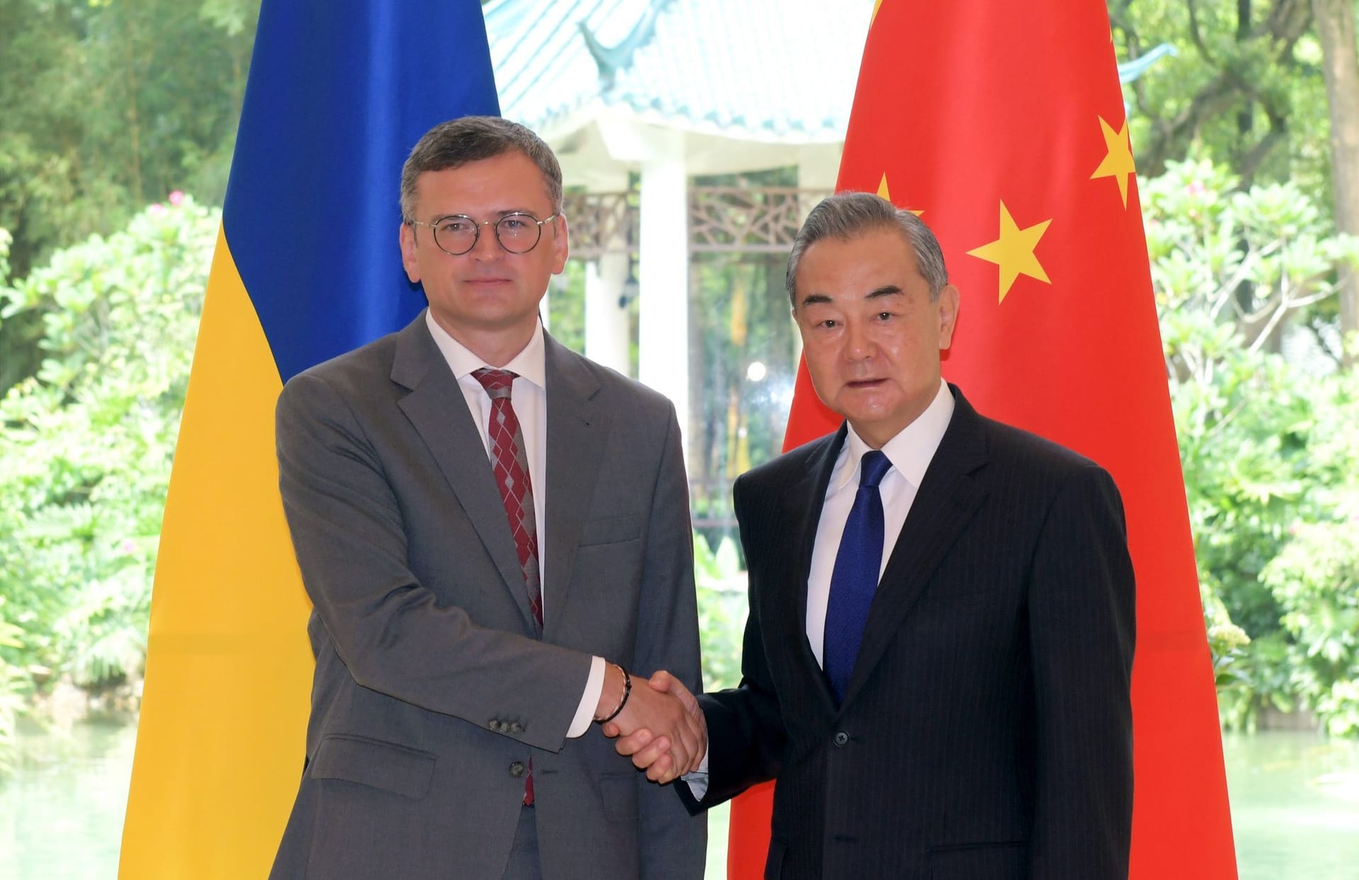 Ukrainischer Außenminister Kuleba in China