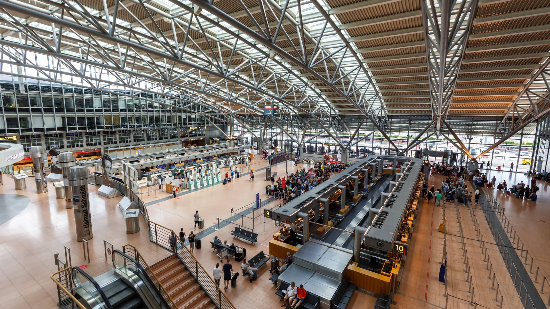 Terminal 2 des Flughafen Hamburg (Symbolfoto): Wegen einer IT-Störung bei mehreren Airlines kommt es zu Verspätungen am Hamburger Flughafen.