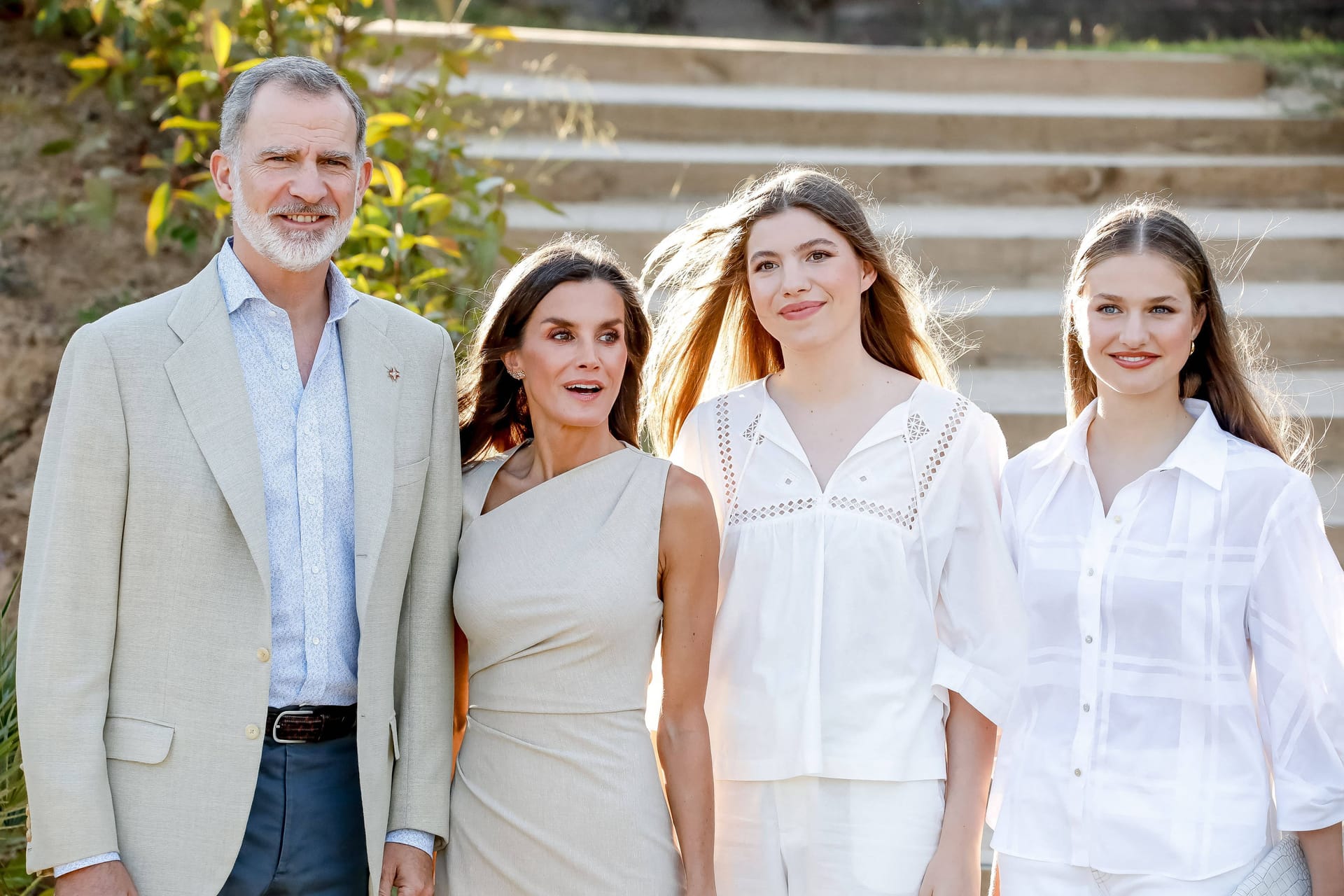 König Felipe, Königin Letizia, Prinzessin Sofia und Kronprinzessin Leonor: Sie präsentieren sich bei öffentlichen Auftritten als glückliche Familie.