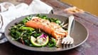 Seefisch und Gemüse: Gerade Omega-3-Fettsäuren können Herz und Kreislauf schützen.