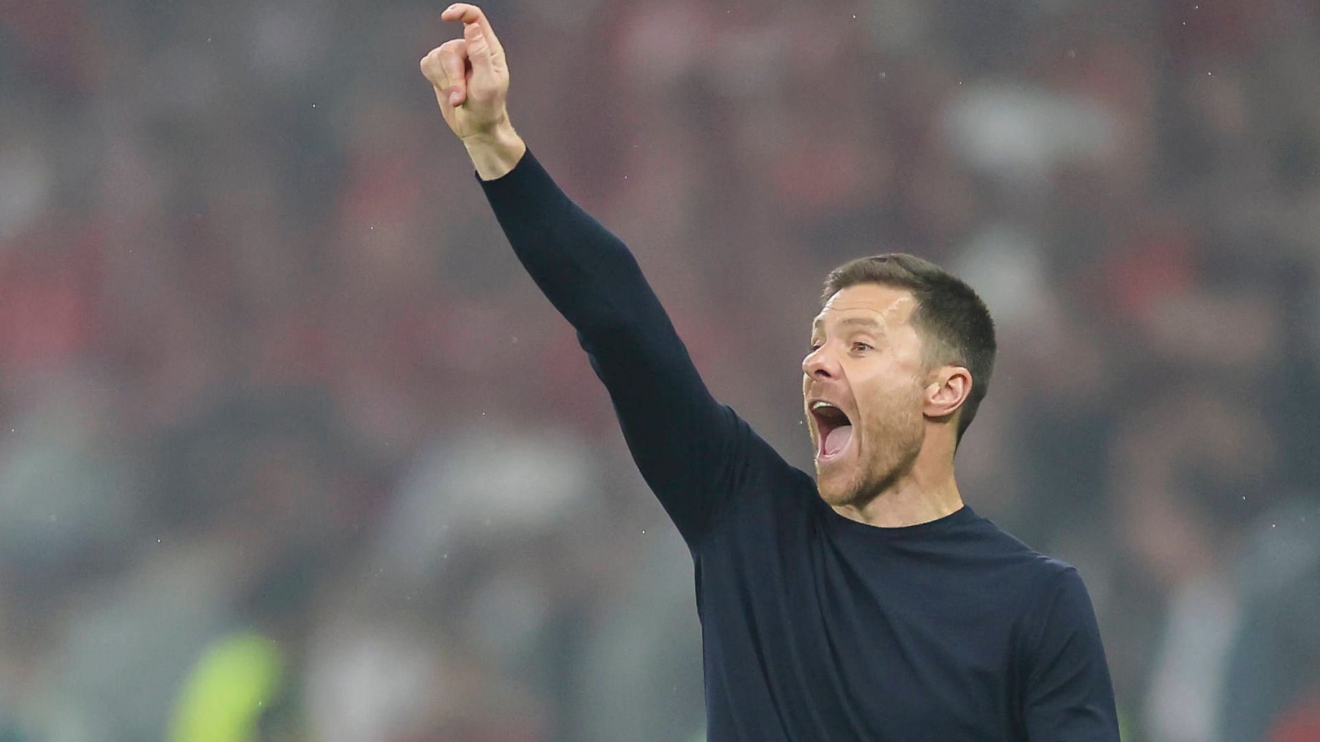 Xabi Alonso: Der spanische Trainer der "Werkself" muss zum Start nach Gladbach.