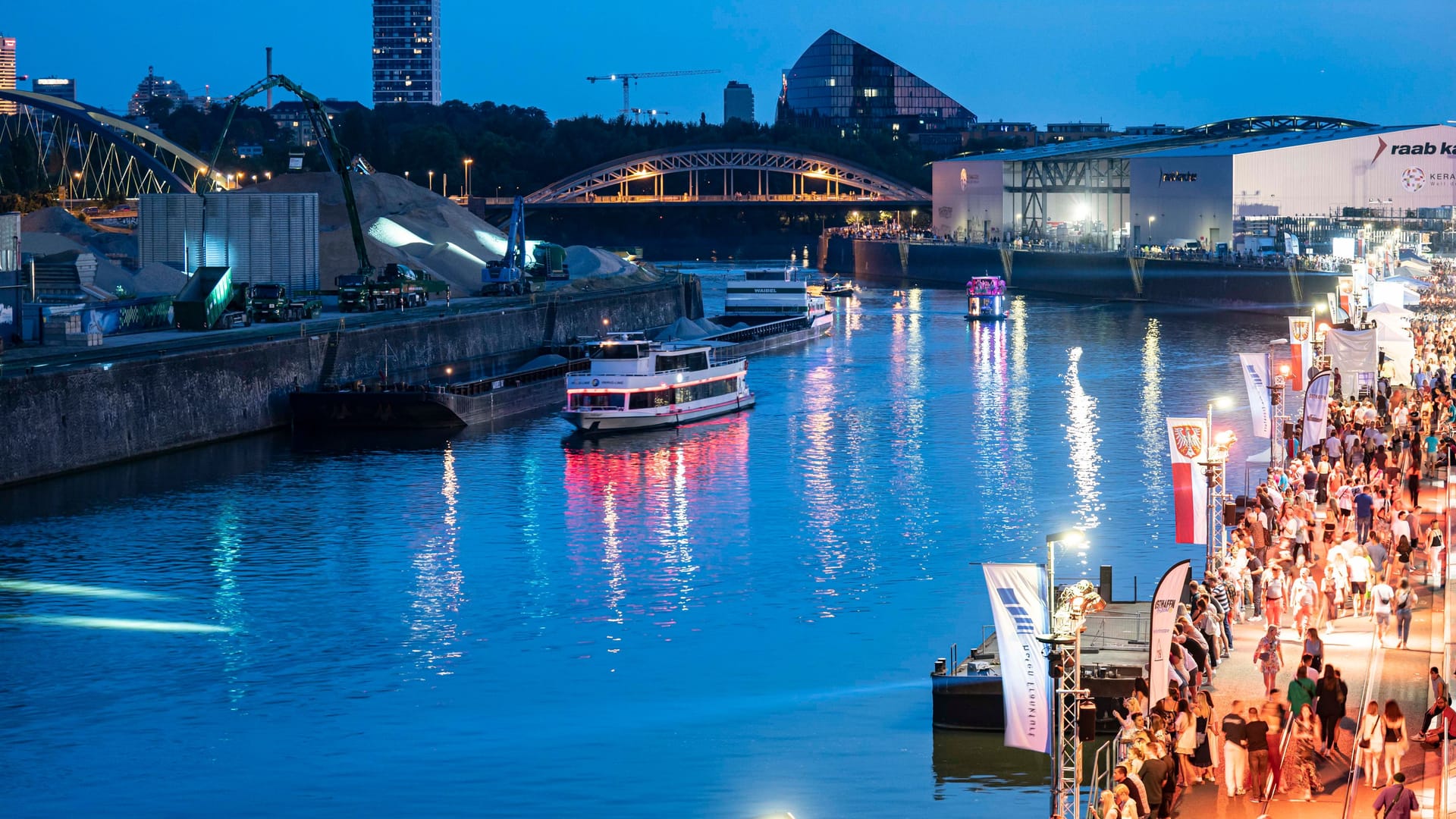 2022 verzeichnete das Osthafen-Festival in Frankfurt rund 250.000 Besucher.