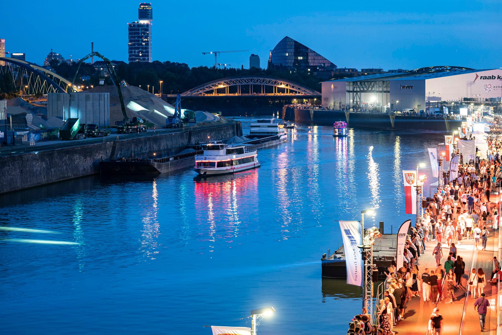 2022 verzeichnete das Osthafen-Festival in Frankfurt rund 250.000 Besucher.