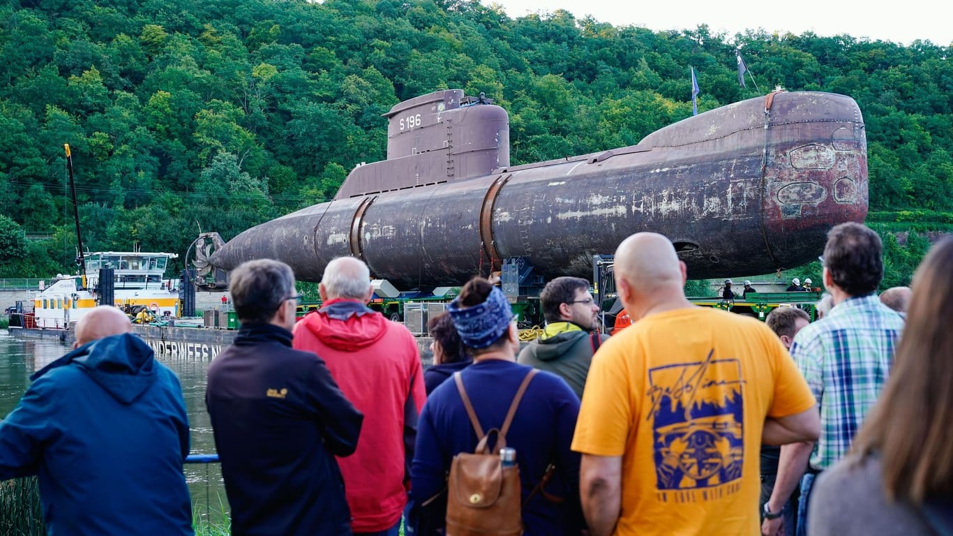 U17: Transport erst auf dem Wasser, dann zu Land