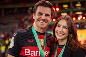 Jonas Hofmann und Laura Winter: Der Fußballstar und die Moderatorin haben sich die ewige Treue geschworen.