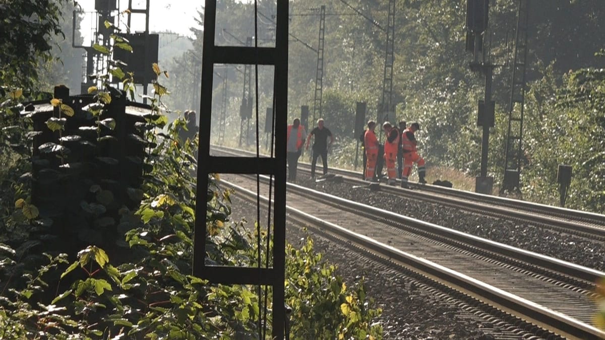 Arson attack on railway line in Bremen: letter of confession emerges