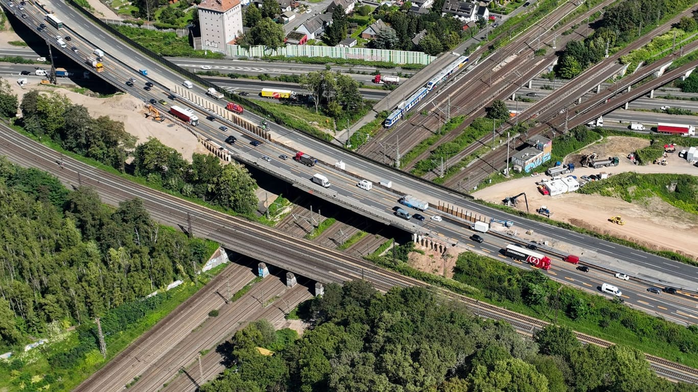 Autobahn A3 Kreuz Kaiserberg