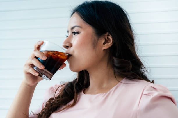 Durstlöscher Cola: Das Getränk enthält Koffein und jede Menge Zucker.