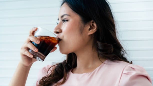 Durstlöscher Cola: Das Getränk enthält Koffein und jede Menge Zucker.