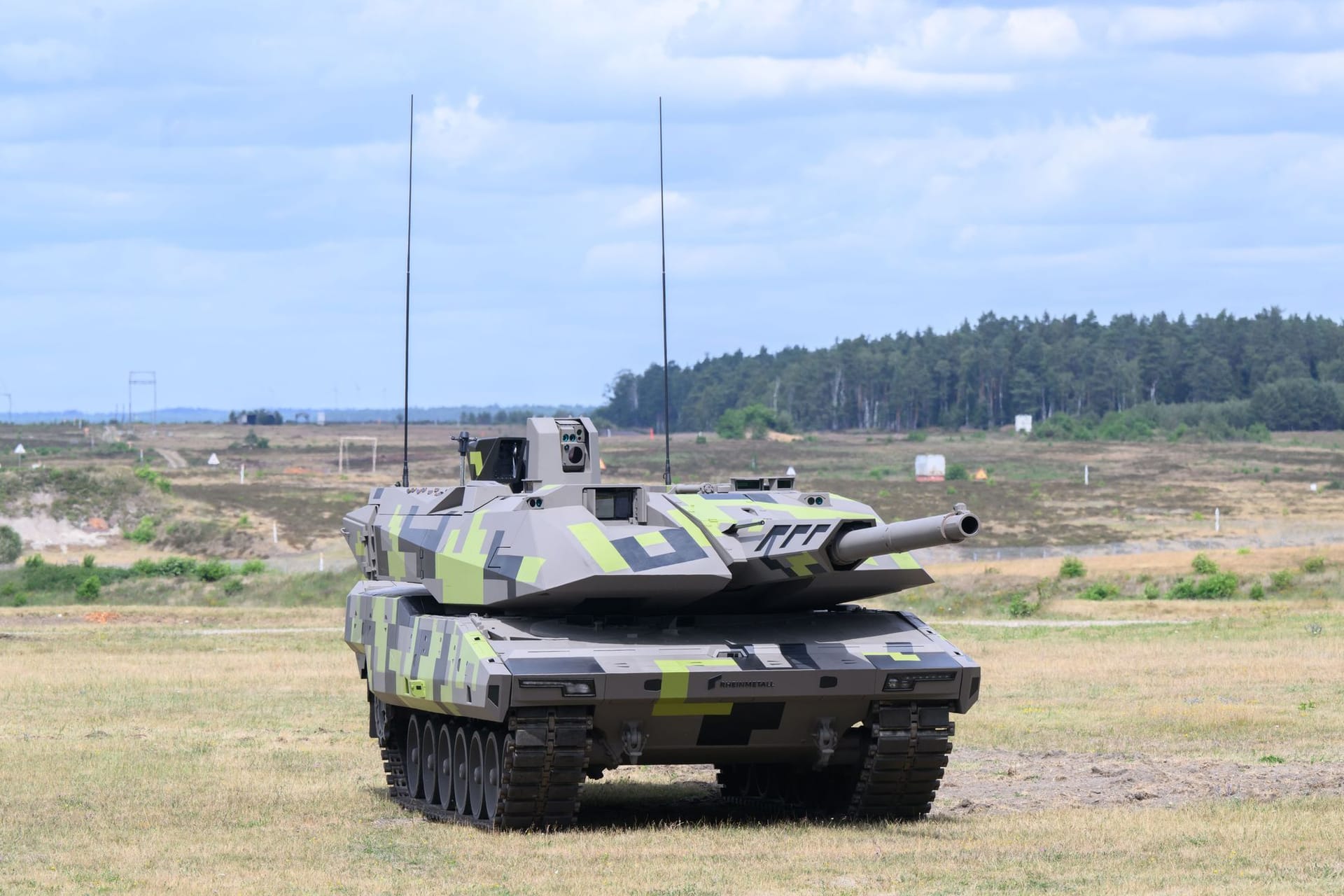 Panzerbauer Rheinmetall vor Milliardengeschäft mit Italien Panzerbauer Rheinmetall vor Milliardengeschäft mit Italien