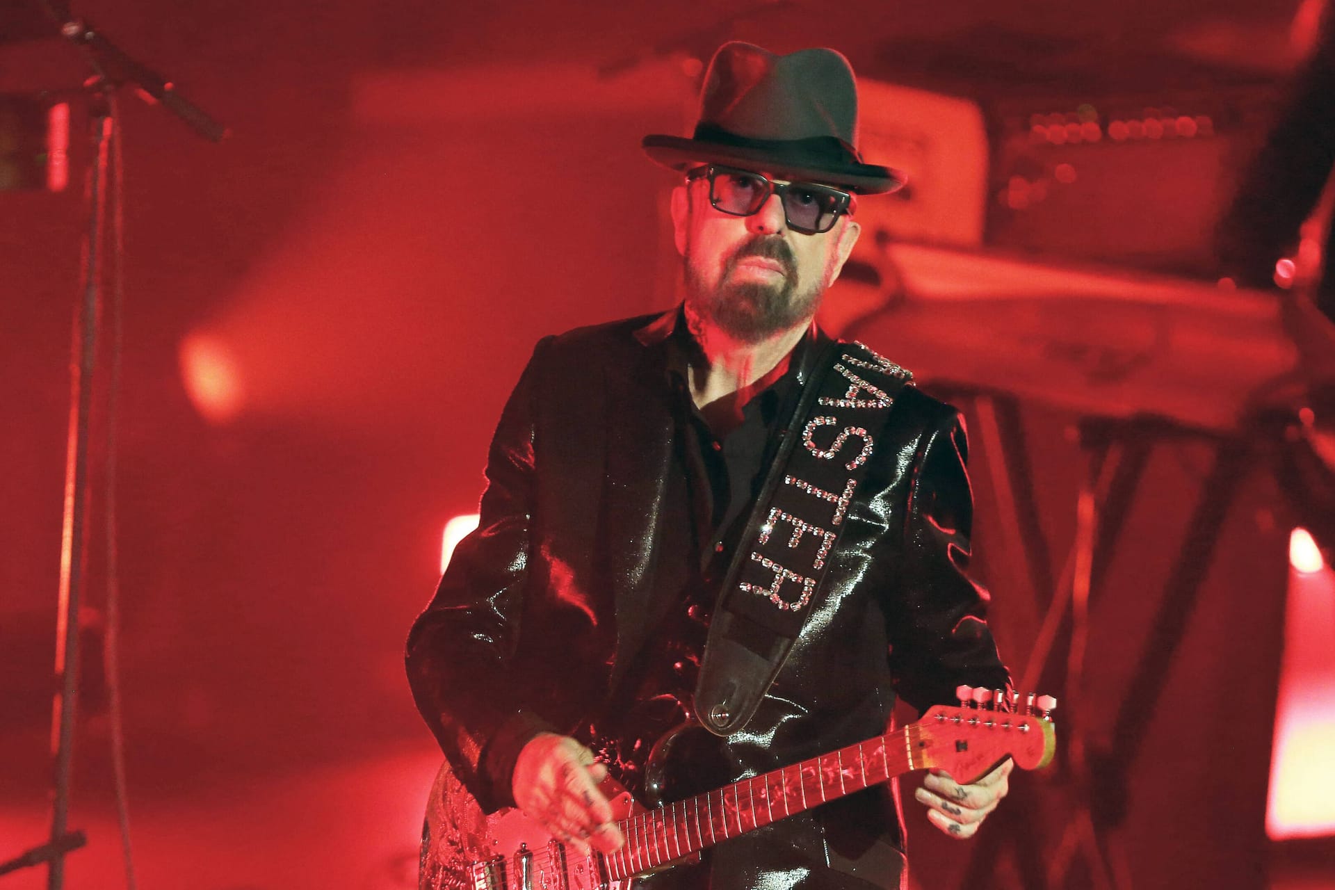 Dave Stewart auf der Bühne: Der 71-Jährige haucht den 40 Jahre alten Eurythmics-Klassikern neues Leben ein,