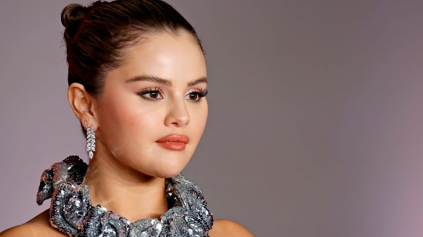 Selena Gomez: Die Musikerin wehrt sich gegen einen Post.