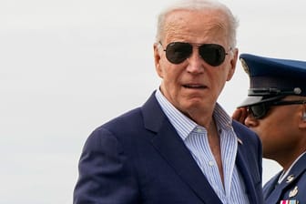US-Präsident Joe Biden auf dem Weg zu einer Wahlkampfveranstaltung.