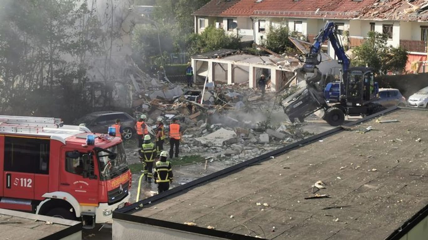 Ein Haus stürzte nach einer Explosion in Bayern vollständig ein.