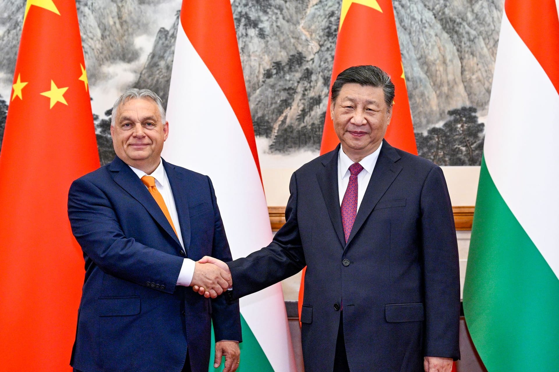 Ungarns Ministerpräsident Orban besucht China