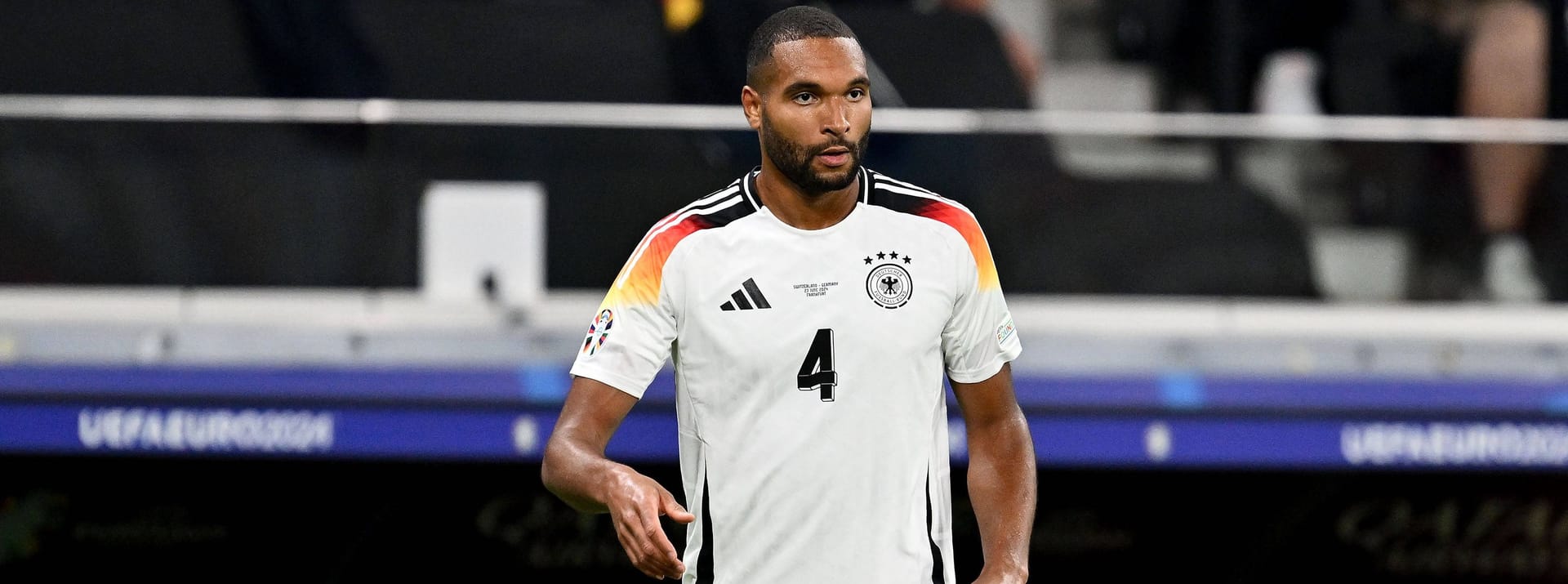 Mittlerweile ist Jonathan Tah 28 Jahre alt, Stammspieler beim DFB und Führungsspieler bei Bayer Leverkusen.