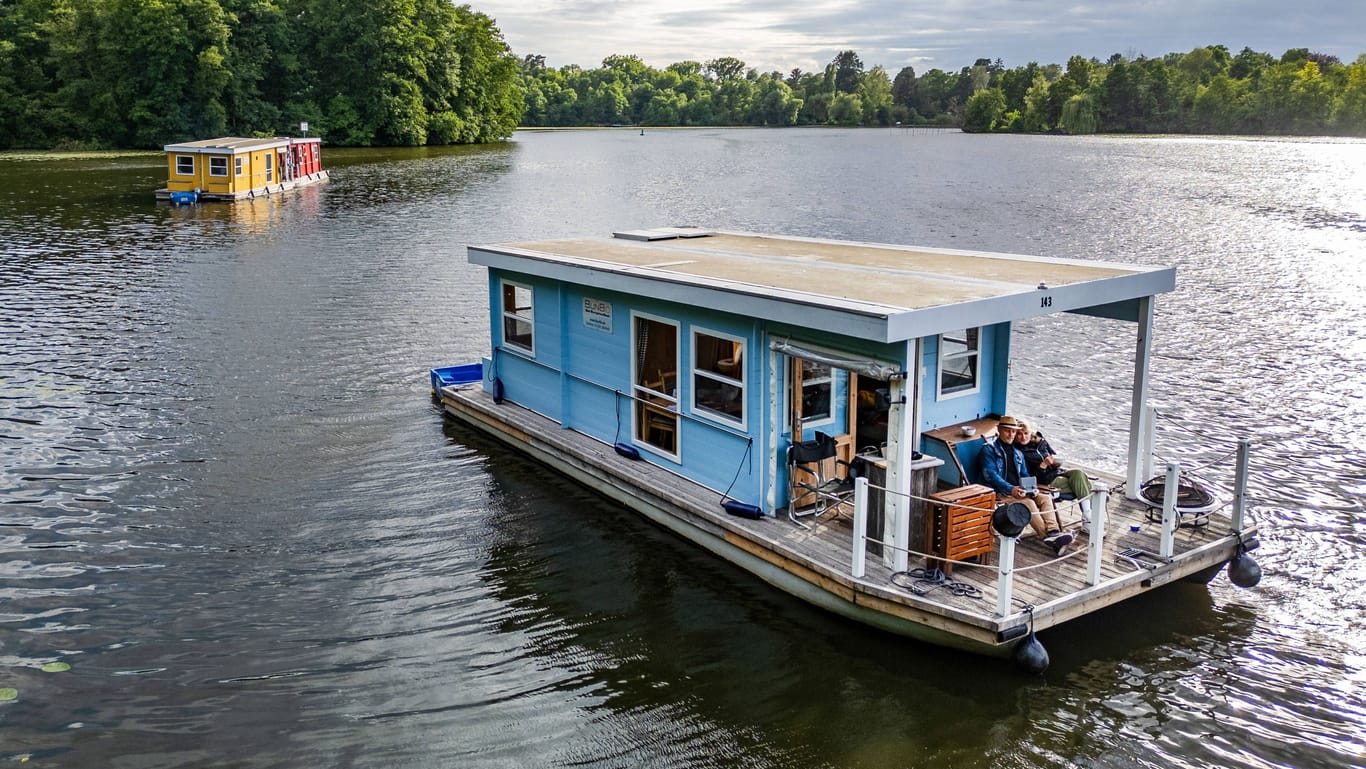 Nur gut versichert aufs Wasser: Je nach Motorleistung ist für ein Boot eine spezielle Haftpflichtversicherung erforderlich.