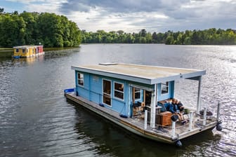 Nur gut versichert aufs Wasser: Je nach Motorleistung ist für ein Boot eine spezielle Haftpflichtversicherung erforderlich.