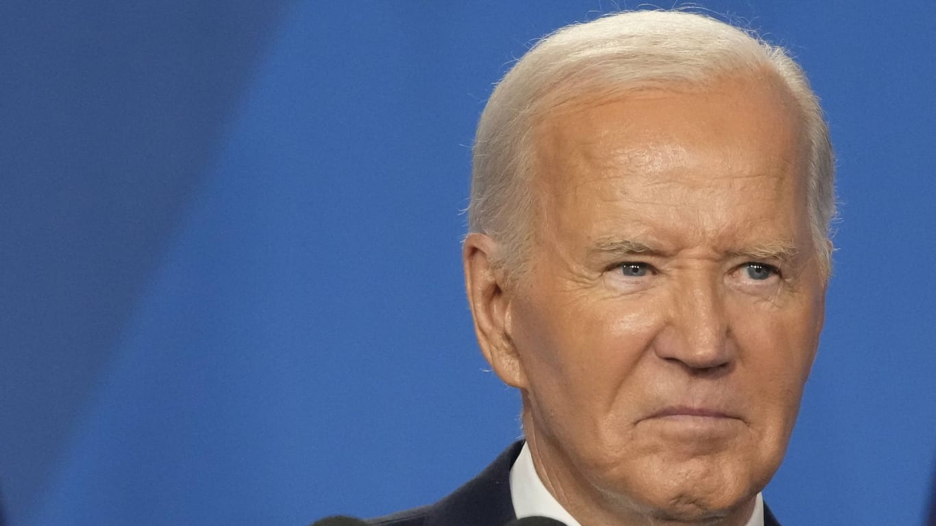 Joe Biden spricht zur Presse (Archivbild): Viele Spender sollen sich von ihm abwenden.