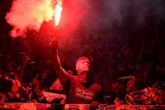 Ein Bochumer Fan: Dürfen sich die Ultras der Bundesliga-Klubs Hoffnungen machen?