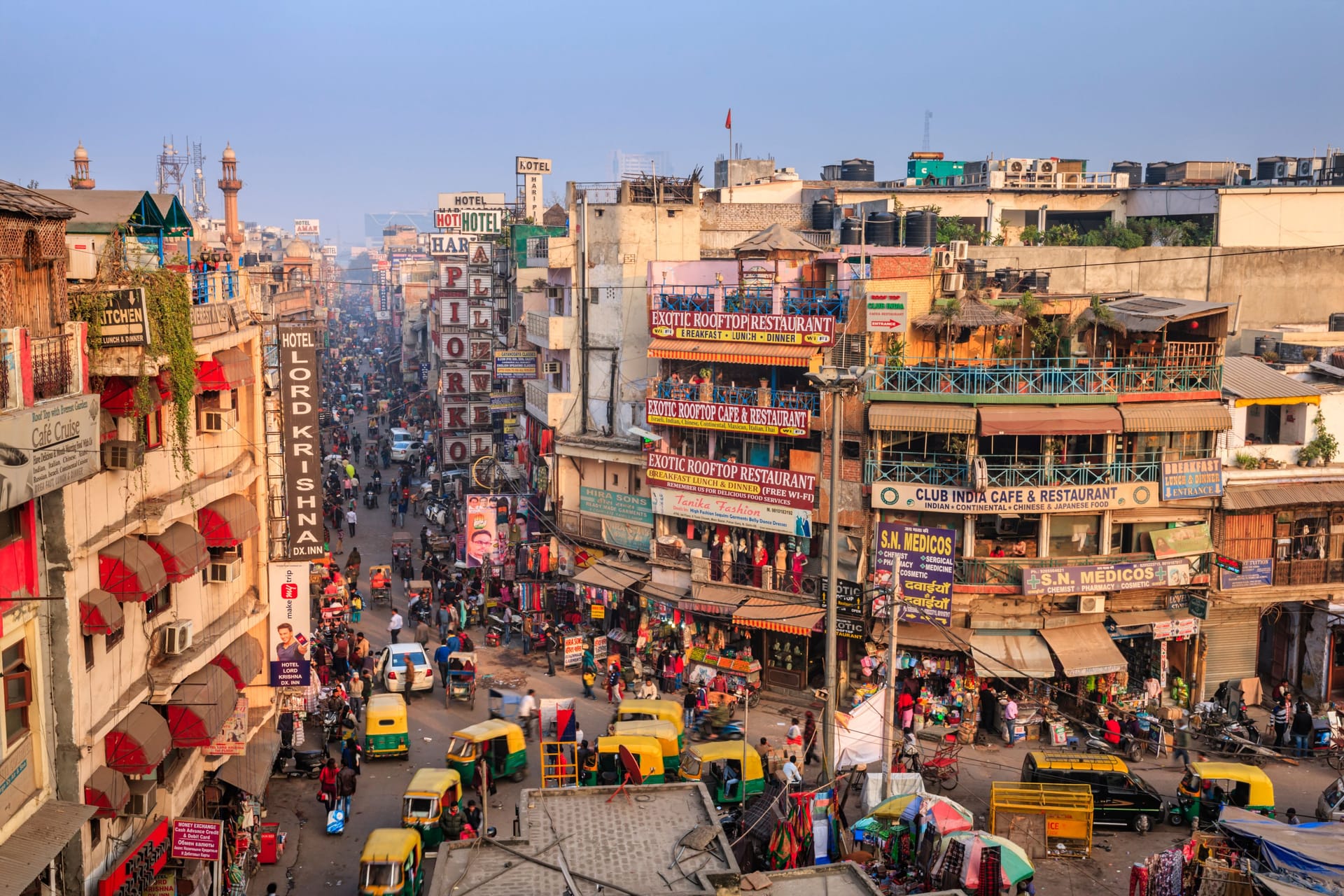 Der Hauptbasar in Neu Dehli am Nachmittag(Archivbild): Durch die hohe Luftverschmutzung sterben mehr Menschen in der indischen Stadt.