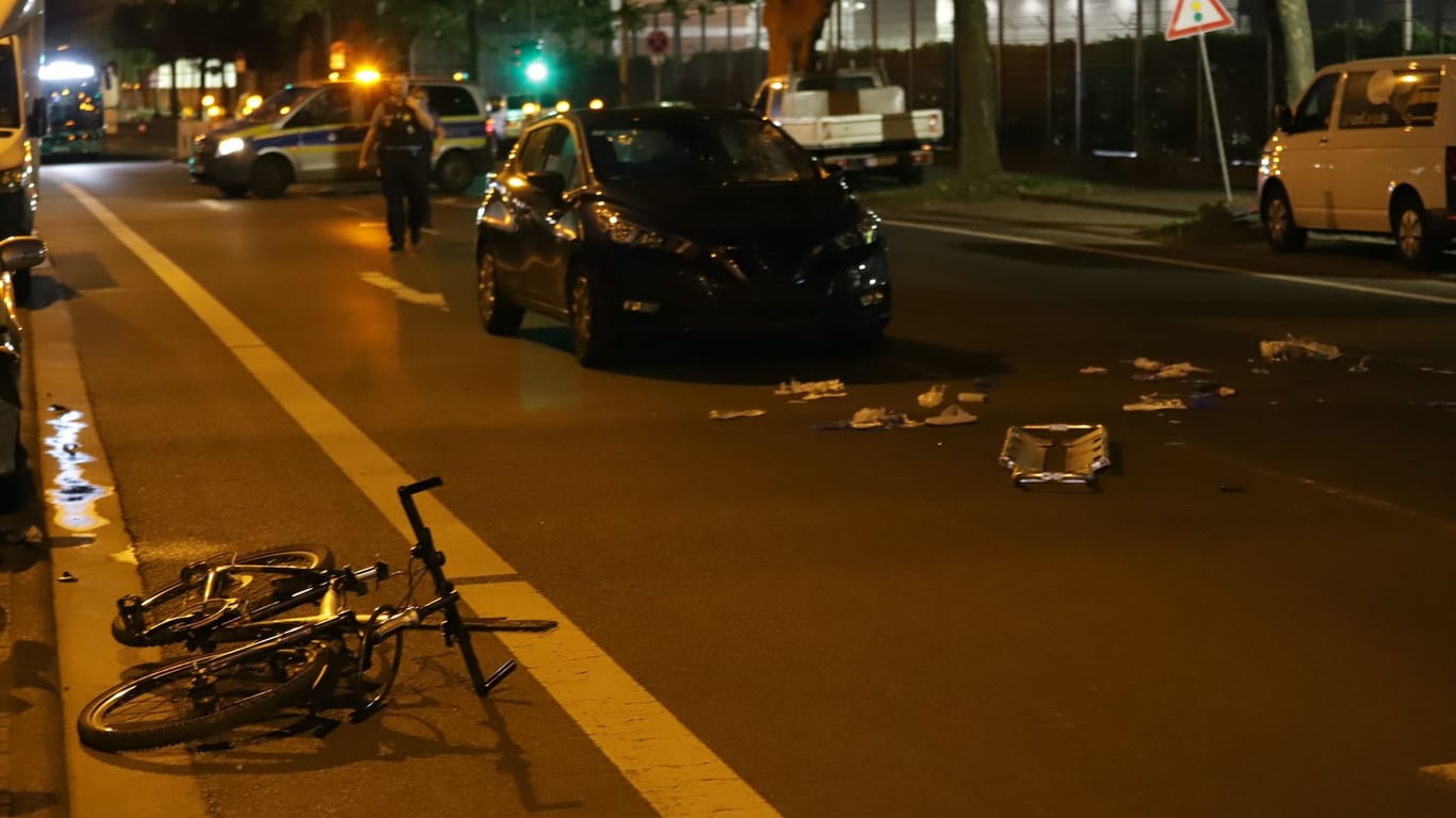 Ein 14-jähriger Fahrradfahrer wurde in der Kleyerstraße von einem Auto angefahren.